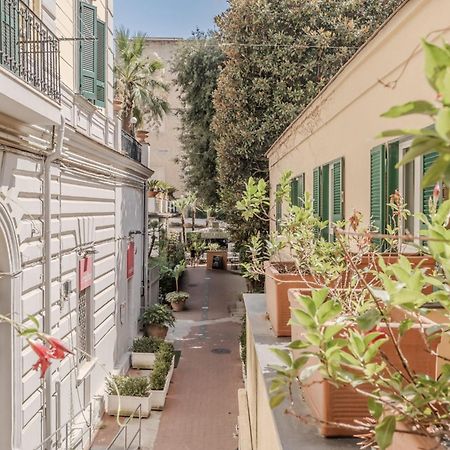 Hotiday Room Collection - Napoli Residenza Scarlatti Luaran gambar