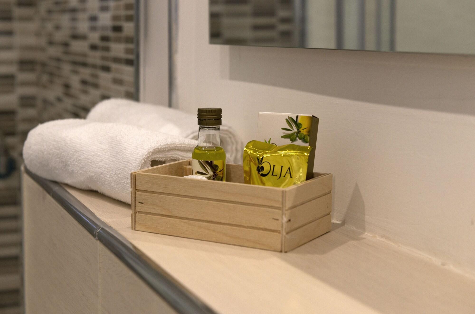 Hotiday Room Collection - Napoli Residenza Scarlatti Luaran gambar