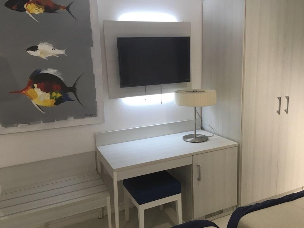Hotiday Room Collection - Napoli Residenza Scarlatti Luaran gambar