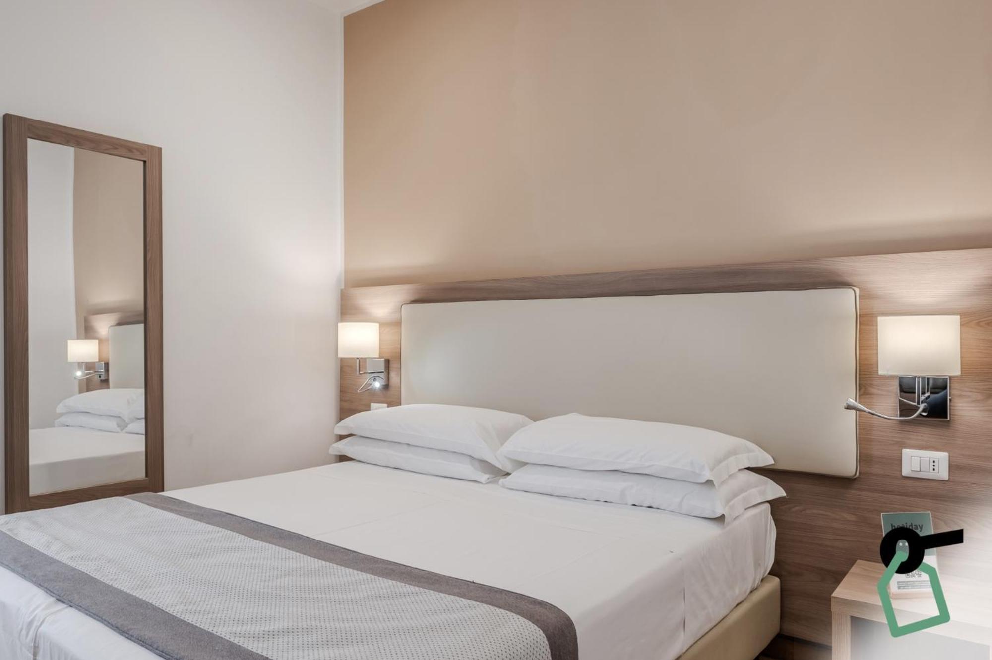 Hotiday Room Collection - Napoli Residenza Scarlatti Luaran gambar